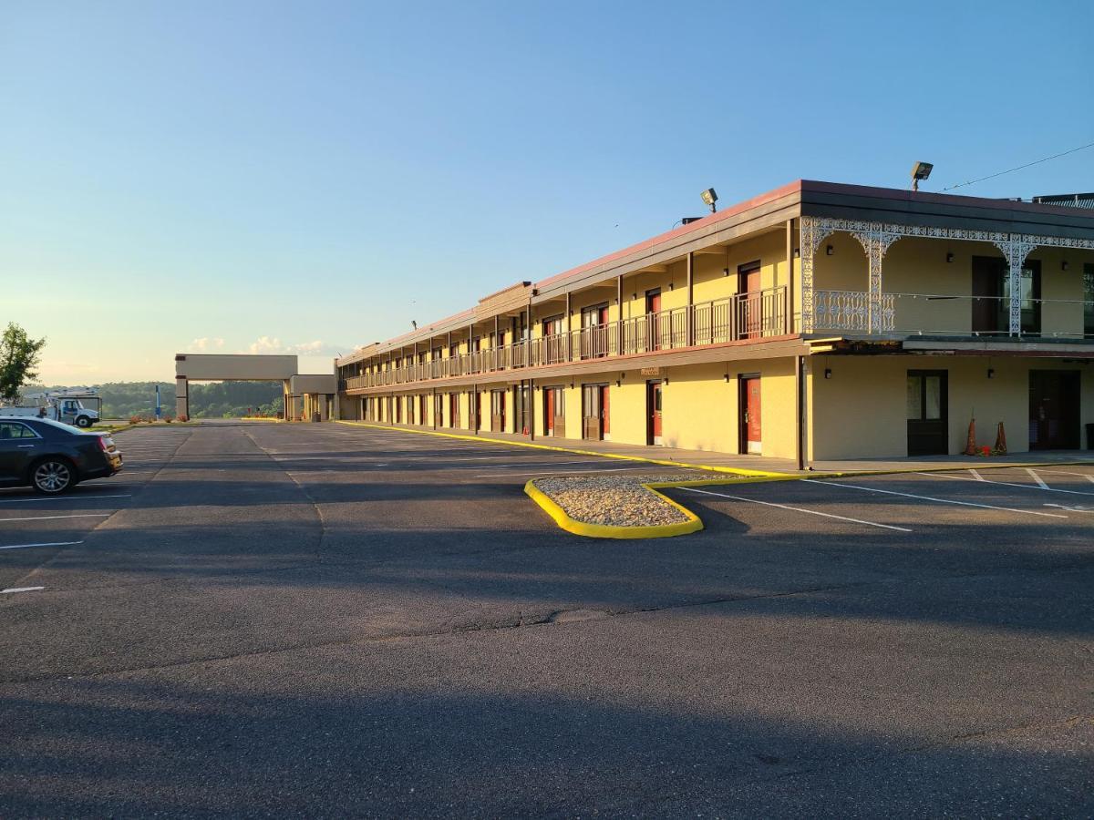 Red Roof Inn Staunton Exterior foto